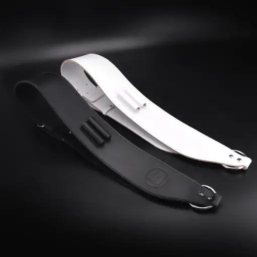 [Baudrier-1/2-BLANC] Baudriers Soundrums 1/2 BLANC Cuir avec porte-baguettes cuir