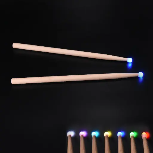 [TAMB-LUM-B-Pair] Baguettes de Tambour - Marching LUMINEUSES finition bois – 2 baguettes